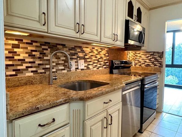 2300 Pimmit Drive 719, Falls Church VA 22043