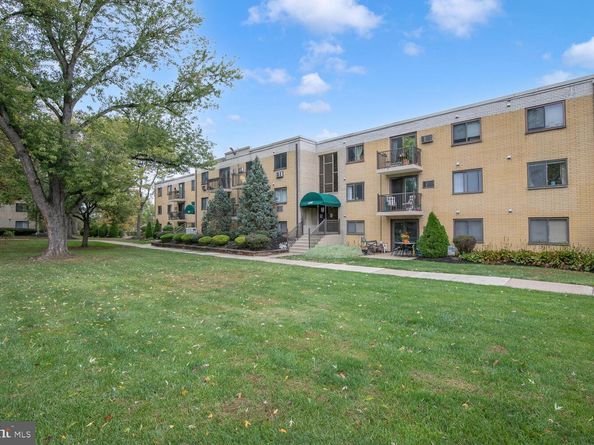 1575 W Street Road 626, Warminster PA 18974