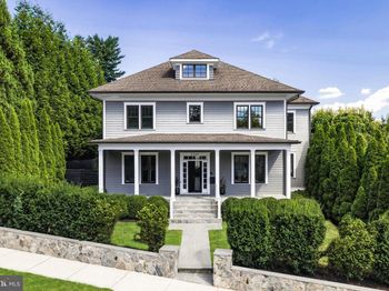 2361 N Edgewood Street