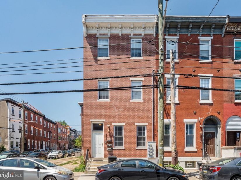 802 N 16TH Street, Philadelphia PA 19130