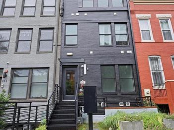 256 15TH Street SE