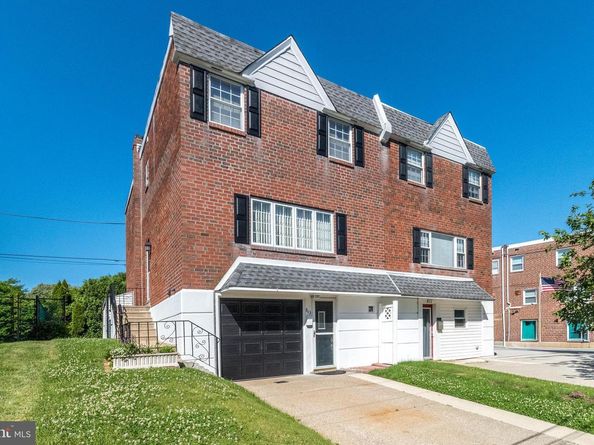 813 Green Valley Drive, Philadelphia PA 19128