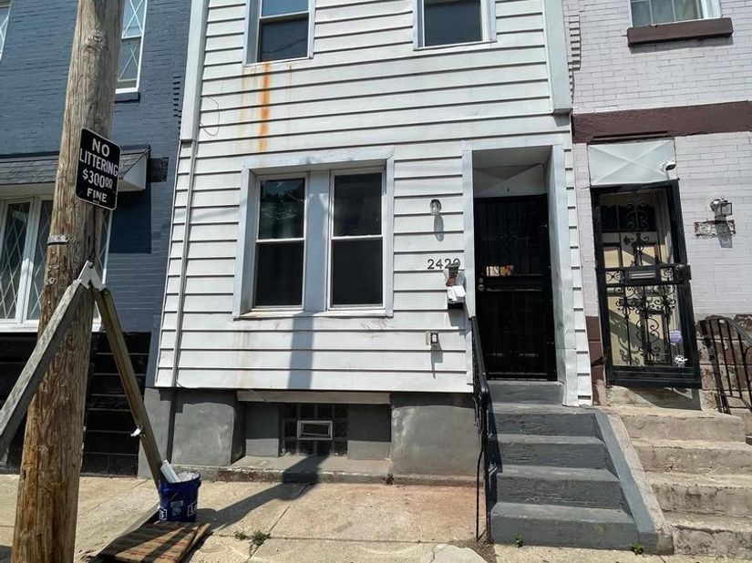 2420 N Garnet Street, Philadelphia PA 19132