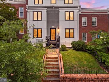 1222 Neal Street NE