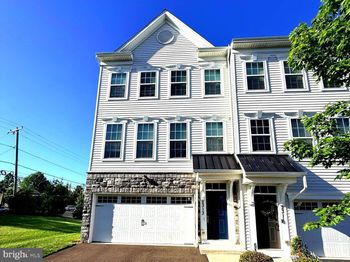 2313 Macis Circle