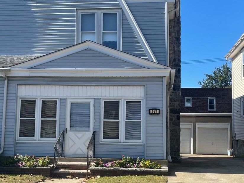 242 Burmont Road, Drexel Hill PA 19026