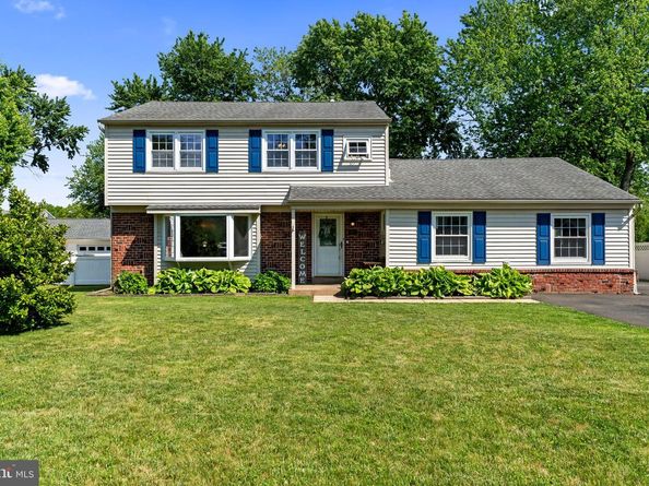 1011 Red Barn Road, Warminster PA 18974