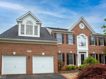 47265 Middle Bluff Place