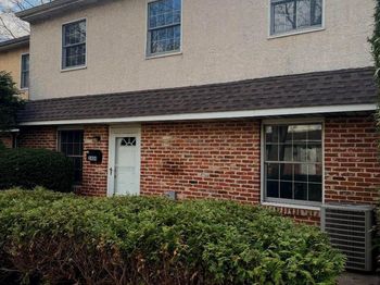 2404 Whitpain Hls