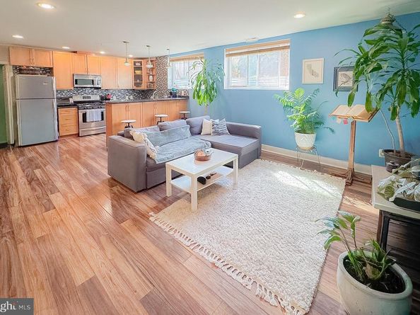 423 18TH Street NE 12, Washington DC 20002