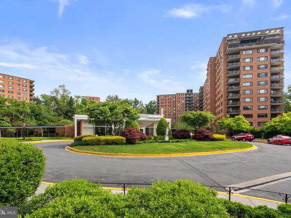 4201 Cathedral Avenue NW T10E, Washington DC 20016