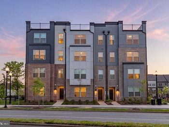 1147 Herndon Parkway