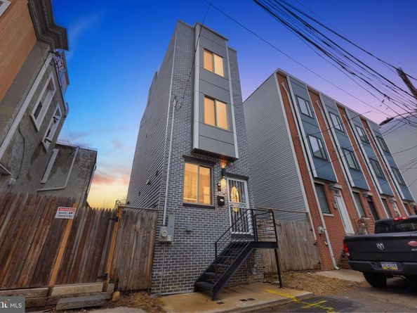 2542 Arcadia Street, Philadelphia PA 19125