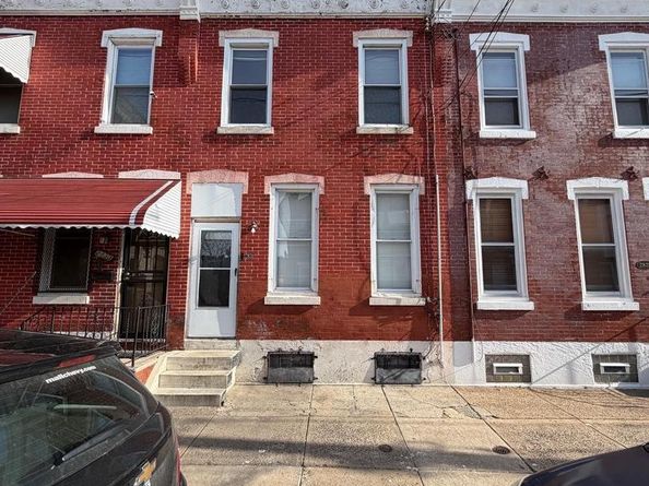 2831 N Howard Street, Philadelphia PA 19133