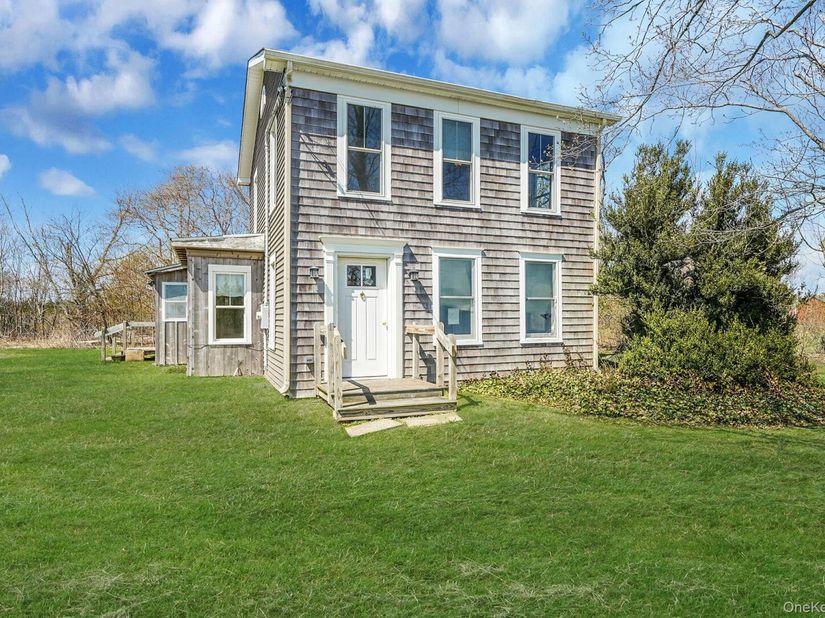 5528 Sound Avenue, Riverhead NY 11901