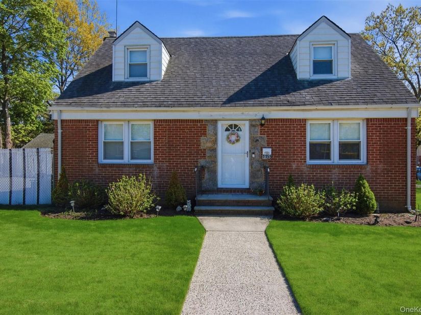 1155 Delmar Avenue, Franklin Square NY 11010