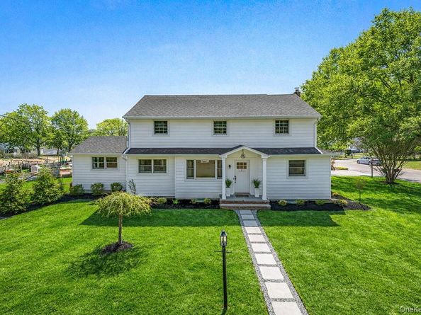 1 Marlin Road, East Quogue NY 11942