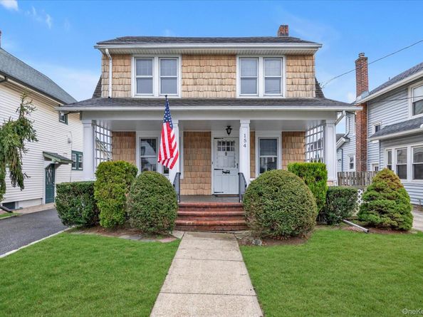 154 Rocklyn Avenue, Lynbrook NY 11563