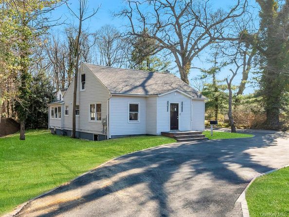 624 Townline Road, Hauppauge NY 11788