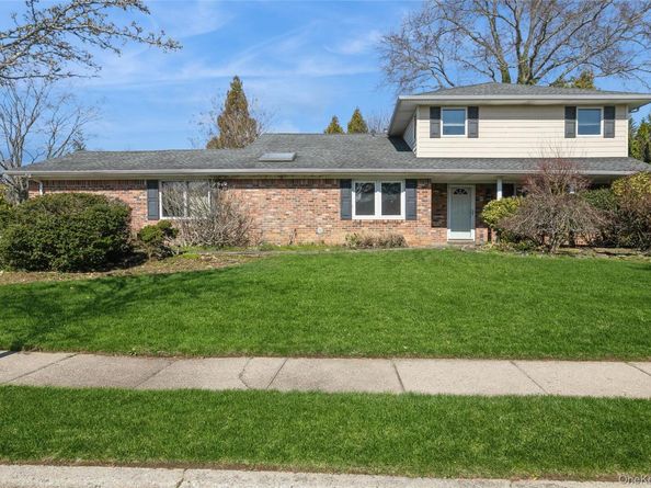 3 Clemson Lane, Woodbury NY 11797