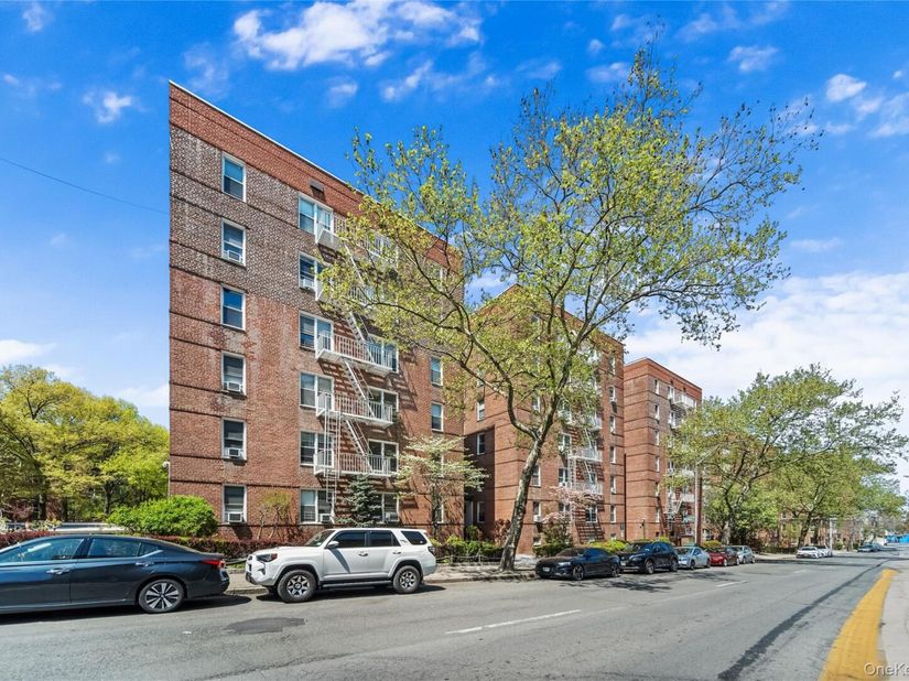 501 Riverdale 4C, Yonkers NY 10705