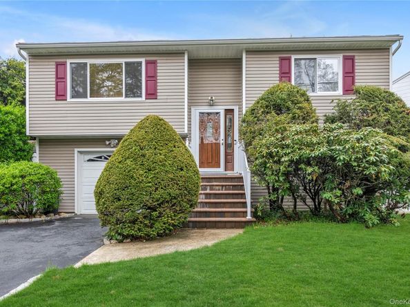 17 Horton Drive, South Huntington NY 11746