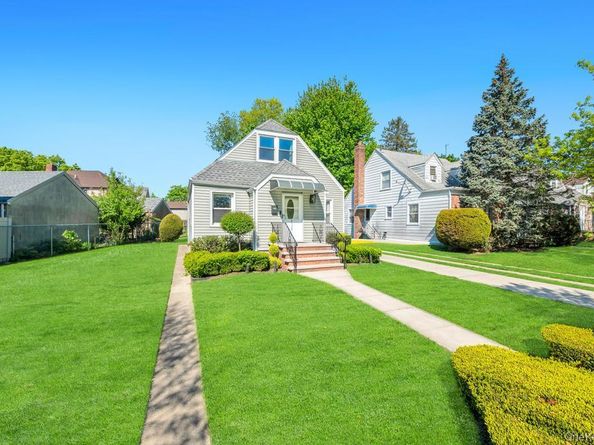 8726 249th Street, Bellerose NY 11426