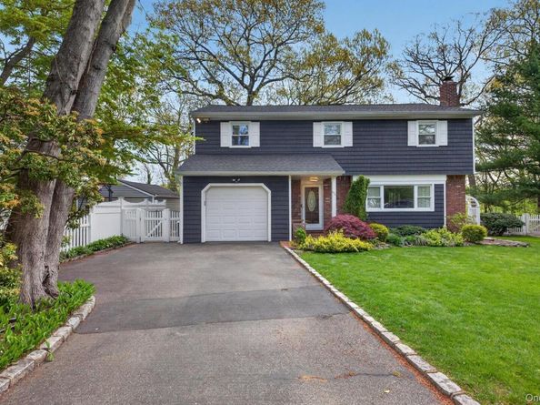 17 Hillcrest Drive A, Glen Head NY 11545