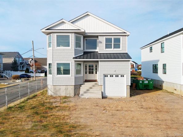 101 Clocks Boulevard, Massapequa NY 11758