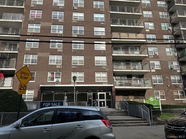 2550 Olinville Avenue 8M, Bronx NY 10467