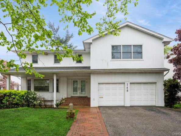 748 Sherwood Street, North Woodmere NY 11581