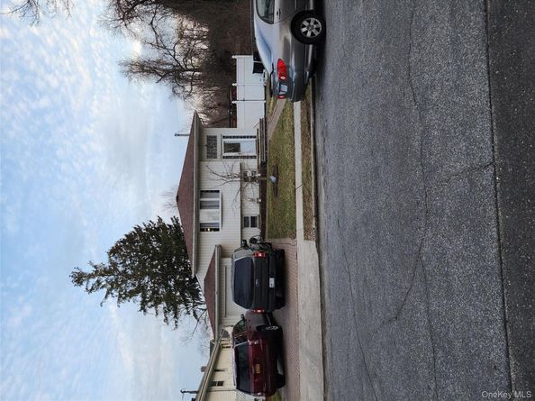 1656 Michalicki Place, Merrick NY 11566
