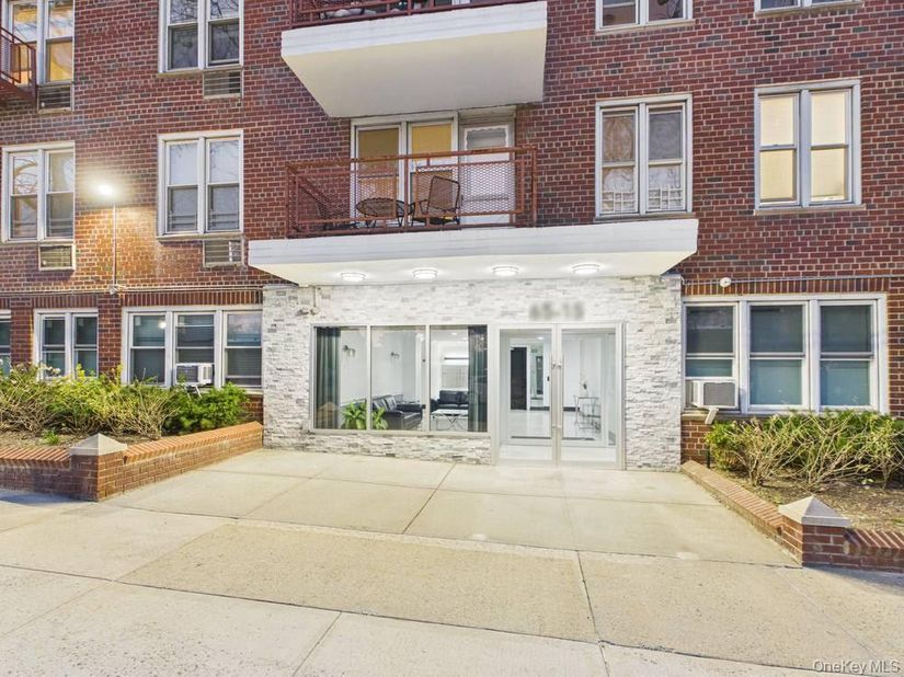 6515 Alderton Street 3F, Rego Park NY 11374