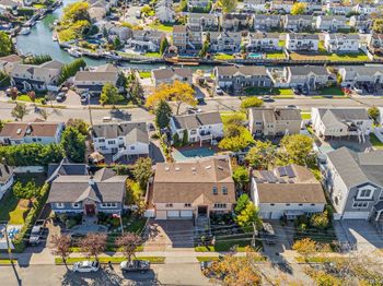 3822 Greentree Drive