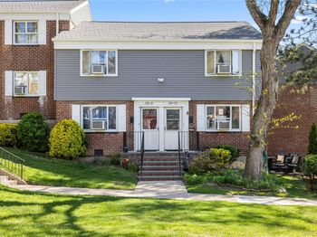 224-23 Manor Road