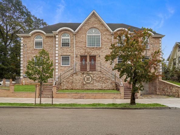 85-02 165th Street, Jamaica Hills NY 11432