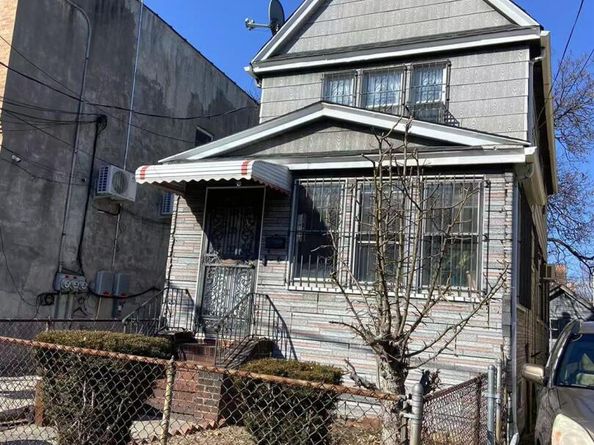 8621 59th Avenue, Elmhurst NY 11373