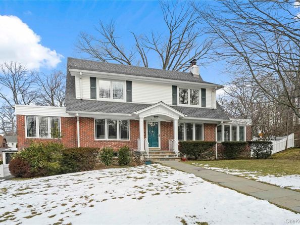 425 Washington Avenue, Pelham NY 10803