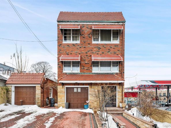 7714 Cypress Hills Street, Glendale NY 11385