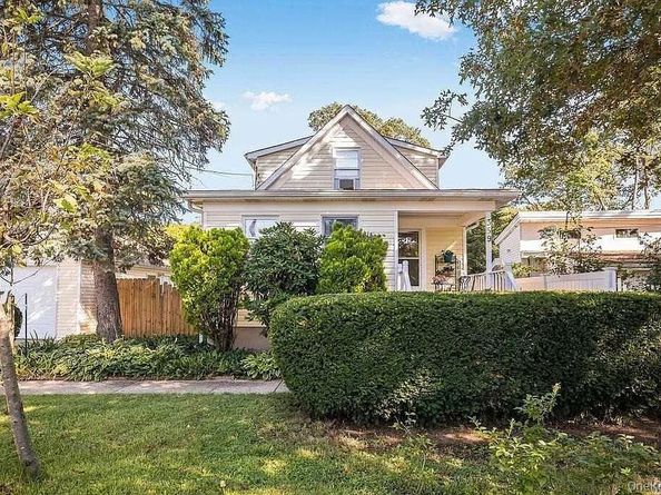 359 Erlanger Boulevard, North Babylon NY 11703