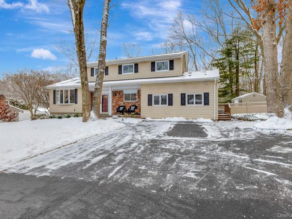 25 Sheryl Crescent, Smithtown NY 11787