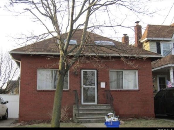 35 W Seaman Avenue, Freeport NY 11520