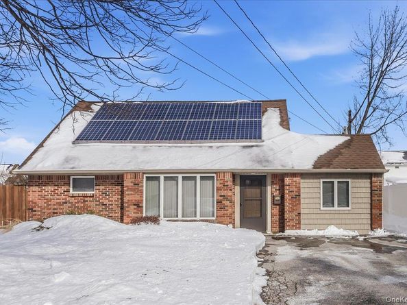 2287 7th Street, East Meadow NY 11554