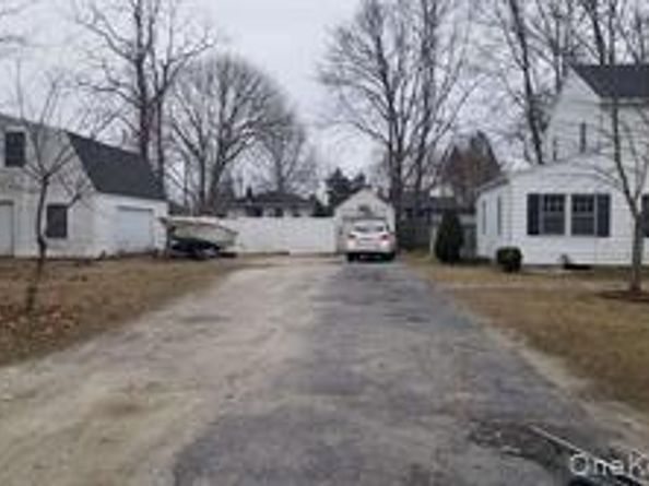 85 Bayview Avenue, East Patchogue NY 11772