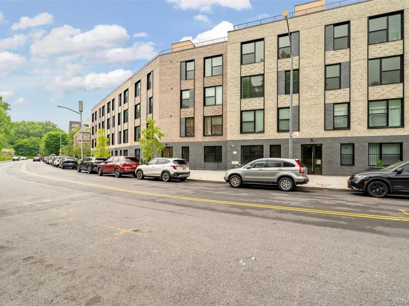 1739 Lacombe Avenue 1B, Bronx NY 10473