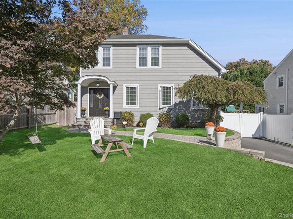 59 E 21st Street, Huntington Station NY 11746