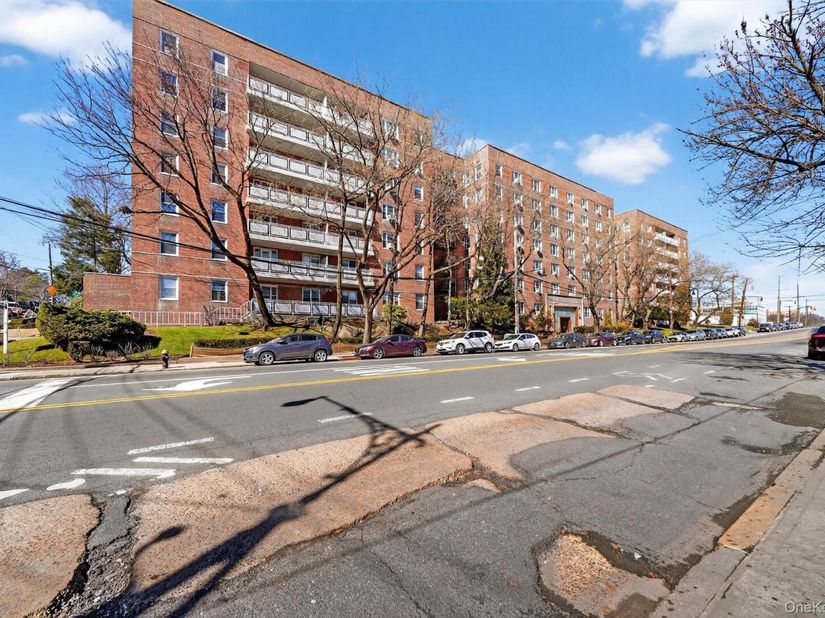 5601 Riverdale Avenue 5L, Bronx NY 10471