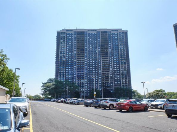 27110 Grand Central Parkway 1V, Floral Park NY 11005