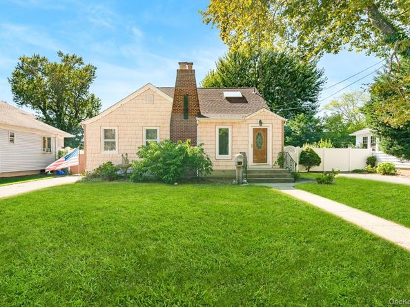 306 Park Avenue, Freeport NY 11520