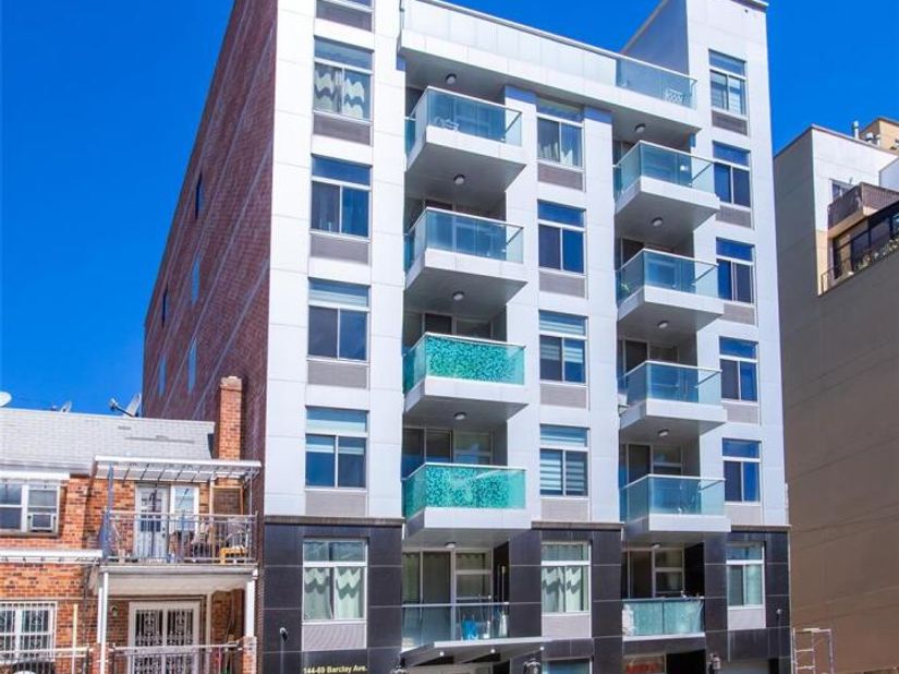 144-69 Barclay Avenue 4A, Flushing NY 11355